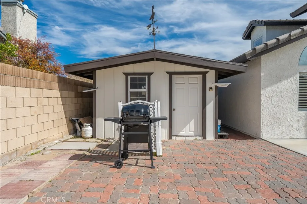 44047 Colony Court, Lancaster, California 93536 home-pic-43