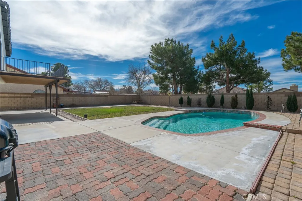 44047 Colony Court, Lancaster, California 93536 home-pic-44