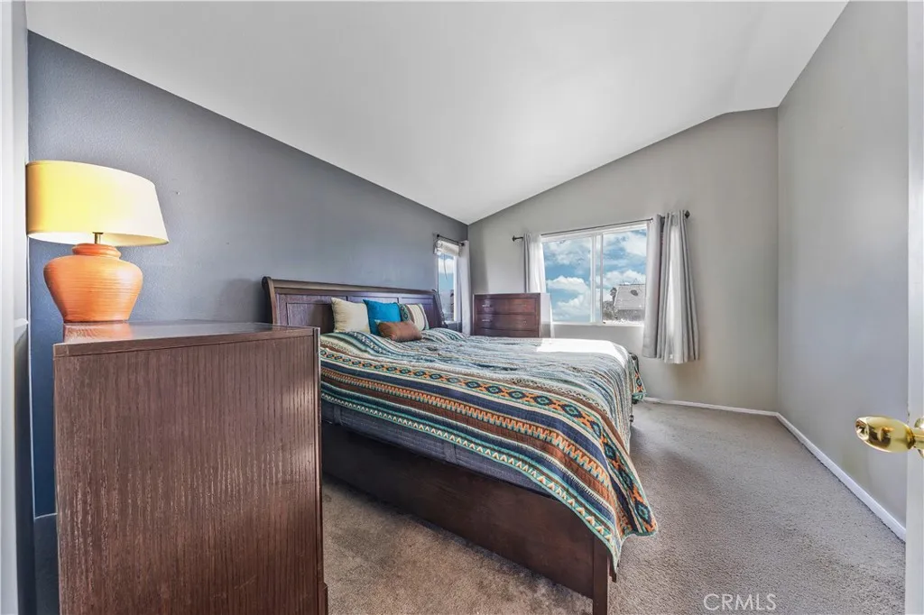 34711 Sunlight, Yucaipa, California 92399 home-pic-17