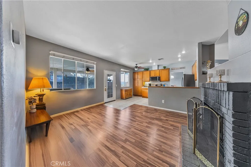 34711 Sunlight, Yucaipa, California 92399 home-pic-8