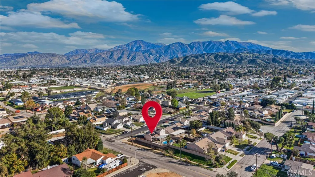34711 Sunlight, Yucaipa, California 92399 home-pic-2