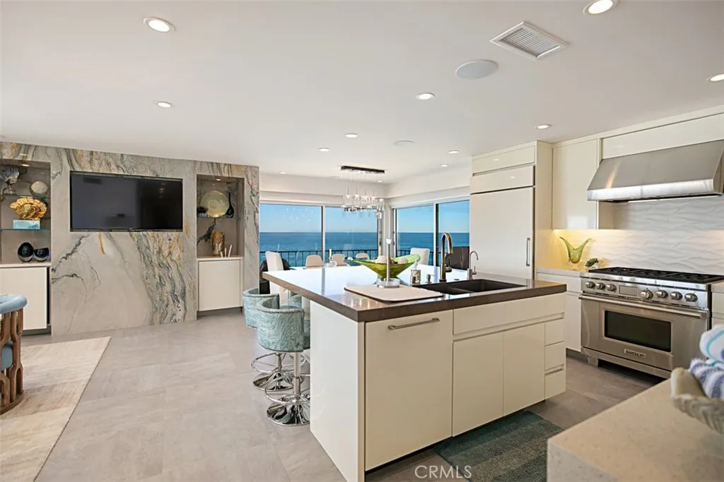 31423 Coast P5, Laguna Beach, California 92651 home-pic-25