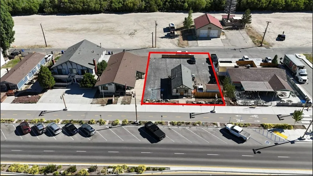 42598 Moonridge Road, Big Bear Lake, California 92315 home-pic-5