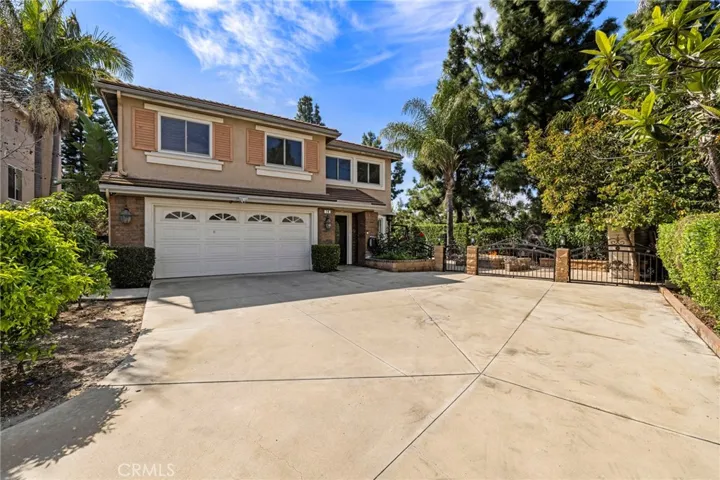 74 Linhaven, Irvine, California 92602
