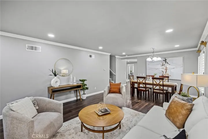 74 Linhaven, Irvine, California 92602