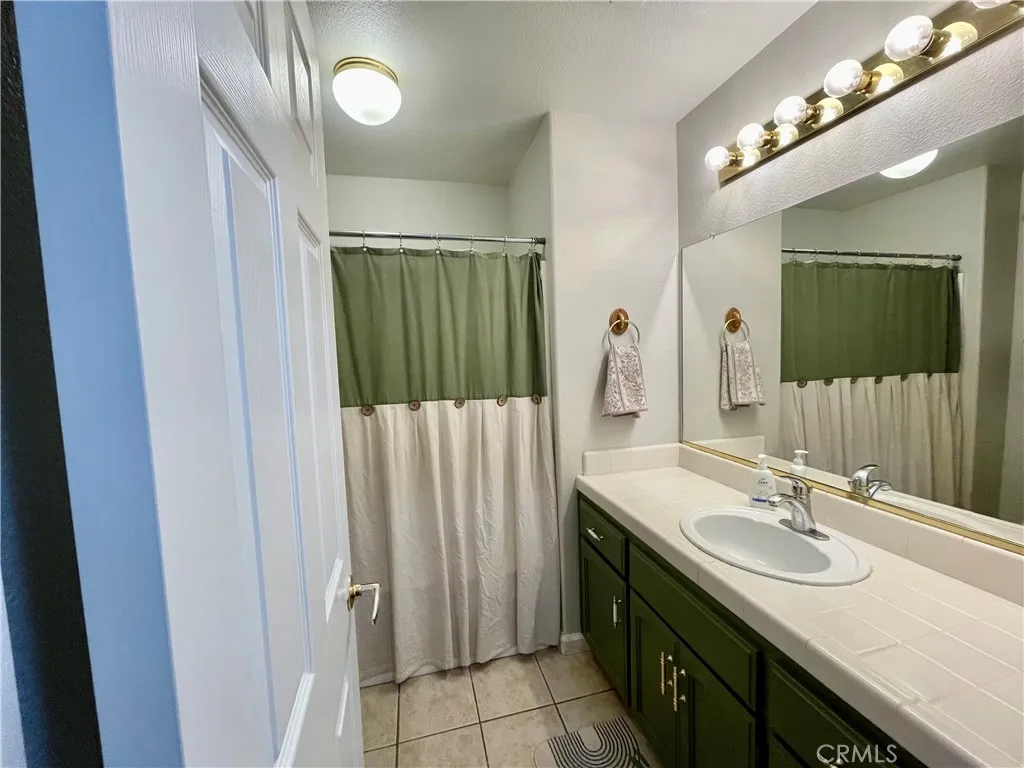 443 S Park, Kerman, California 93630 home-pic-13