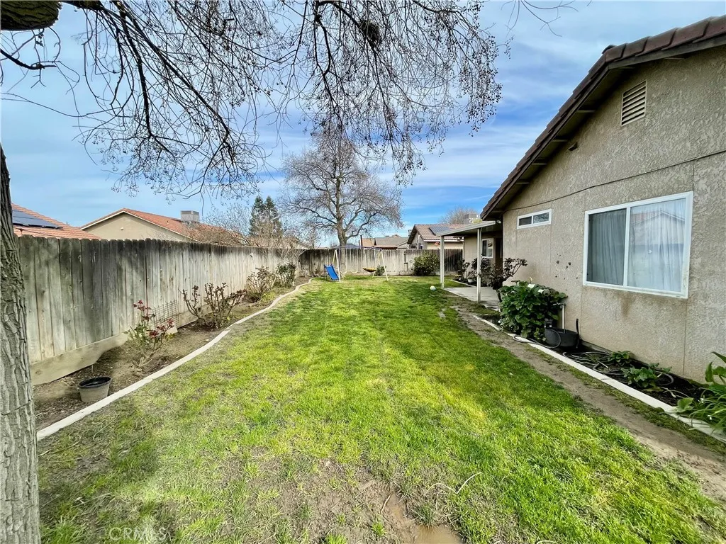 443 S Park, Kerman, California 93630 home-pic-21