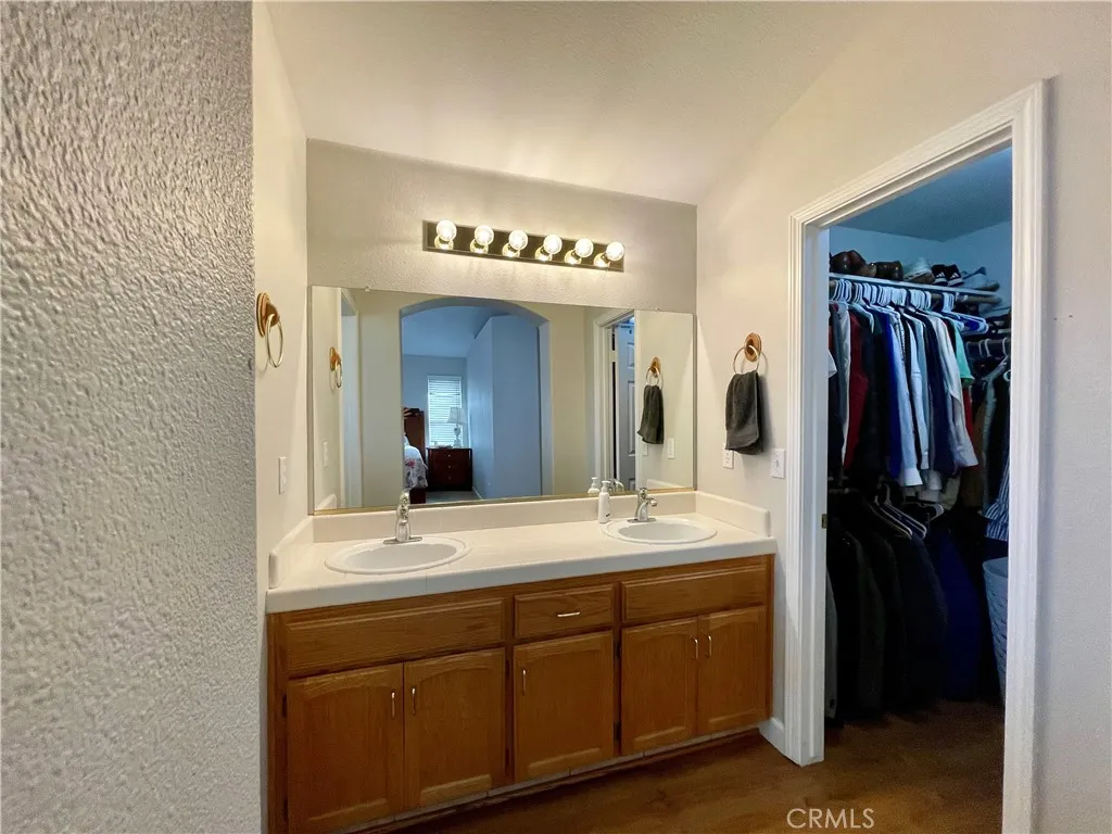 443 S Park, Kerman, California 93630 home-pic-18