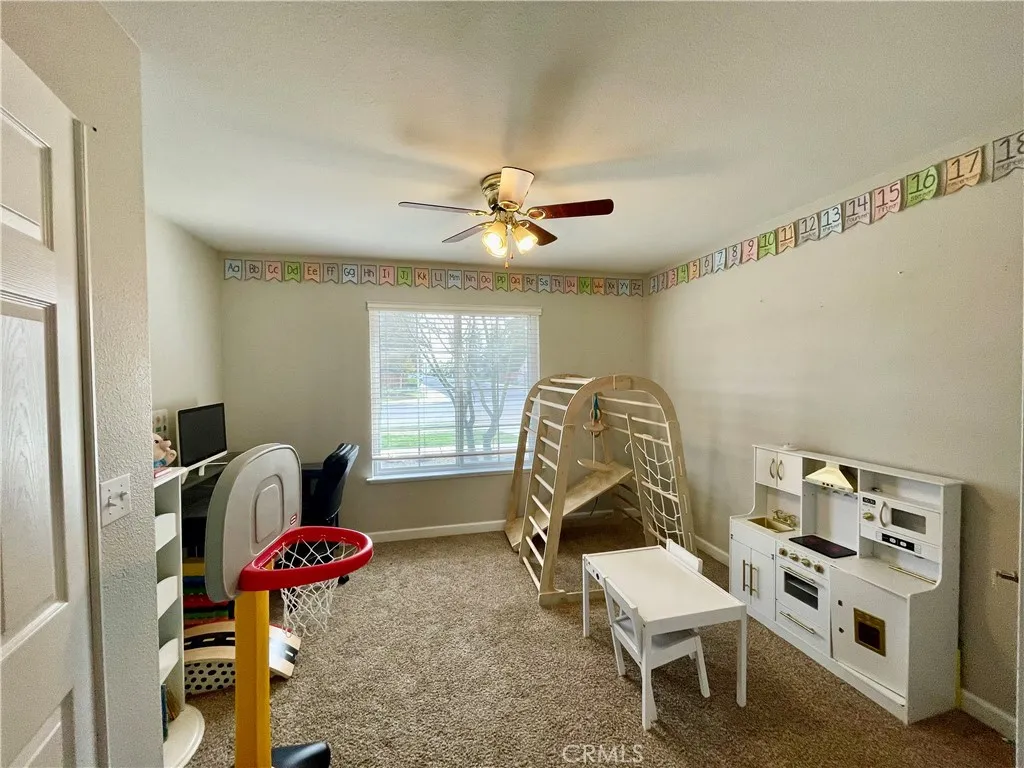 443 S Park, Kerman, California 93630 home-pic-12