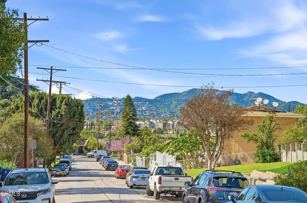 2307 Moss Avenue, Los Angeles, California 90065 home-pic-30