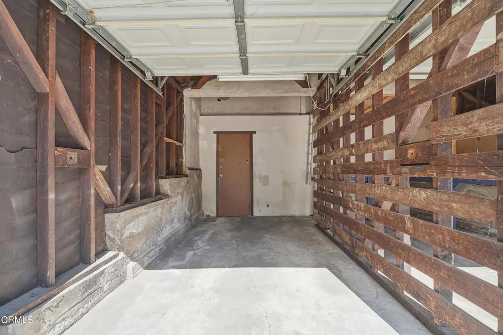 2307 Moss Avenue, Los Angeles, California 90065 home-pic-23