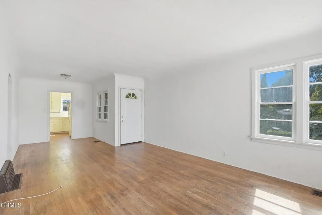 2307 Moss Avenue, Los Angeles, California 90065 home-pic-17