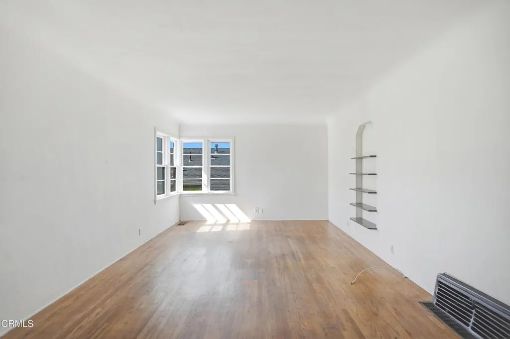 2307 Moss Avenue, Los Angeles, California 90065 home-pic-15