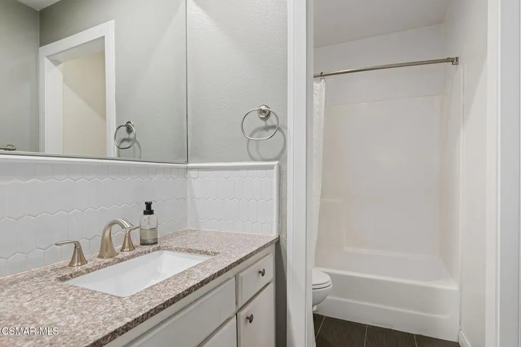14985 Reedley Street, Moorpark, California 93021 home-pic-16