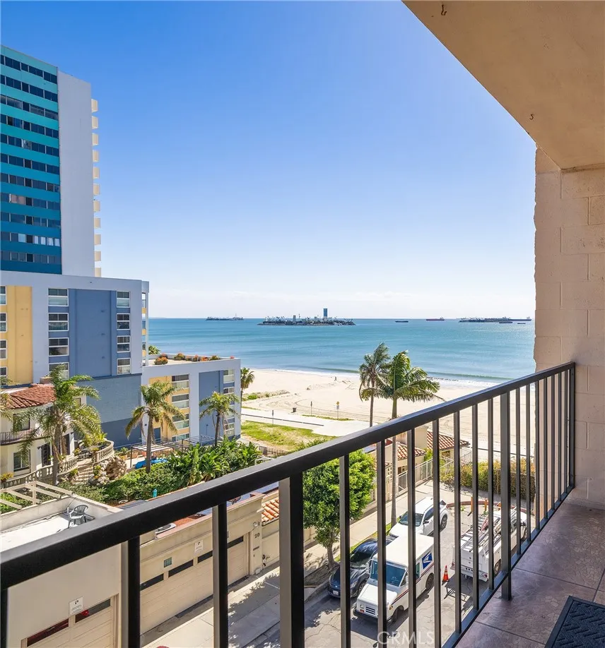 1750 E Ocean Boulevard 503, Long Beach, California 90802 home-pic-4