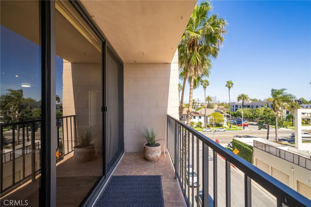1750 E Ocean Boulevard 503, Long Beach, California 90802 home-pic-8