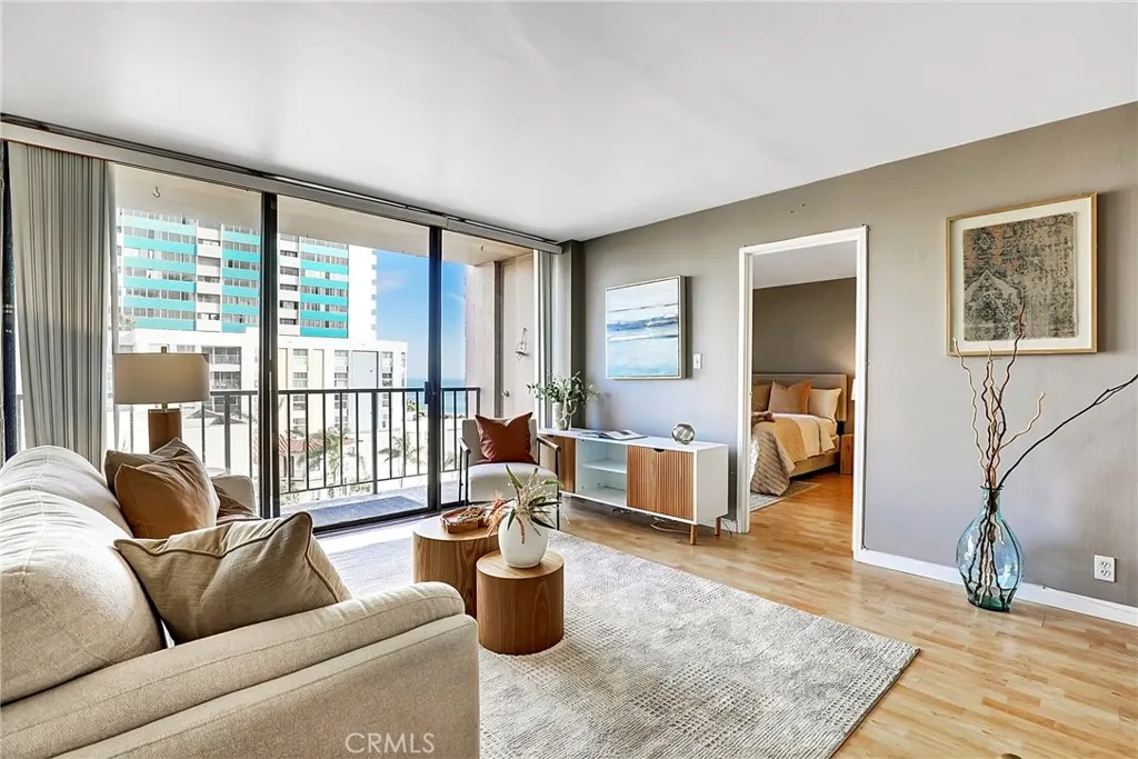 1750 E Ocean Boulevard 503, Long Beach, California 90802 home-pic-1
