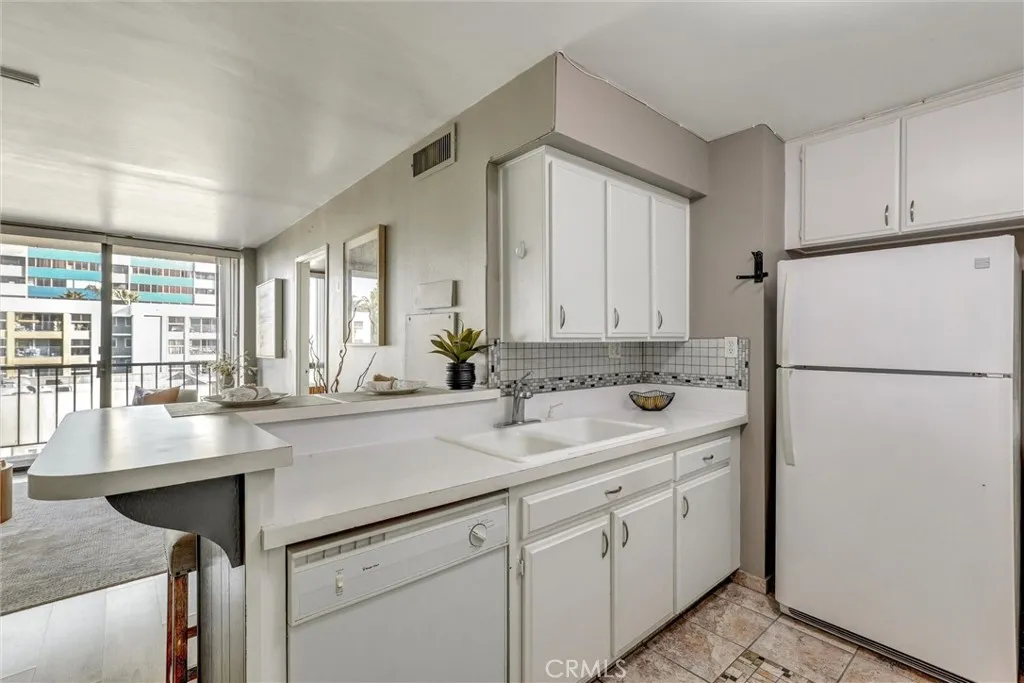 1750 E Ocean Boulevard 503, Long Beach, California 90802 home-pic-12