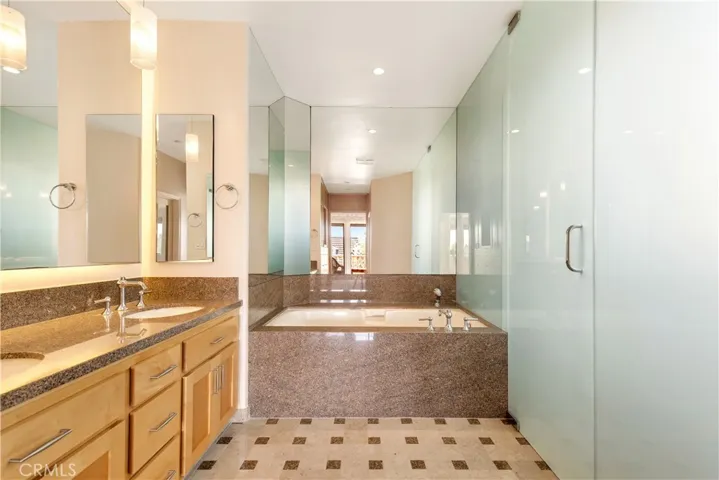 319 Orchid, Corona Del Mar, California 92625