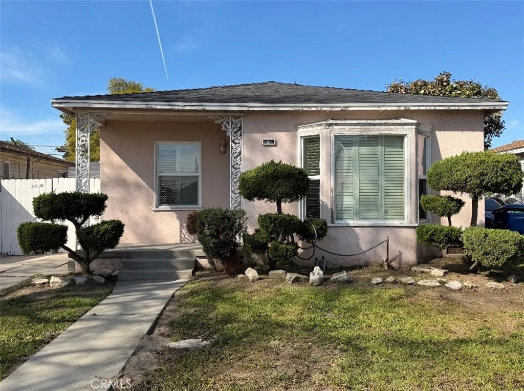 3159 Daisy Ave, Long Beach, California 90806 home-pic-1