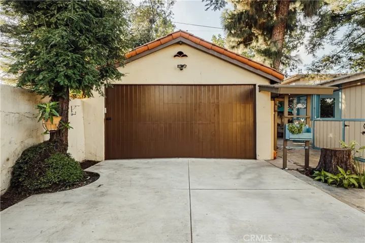 2 Car Garage