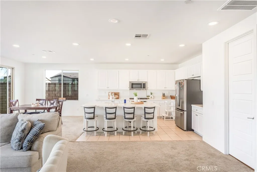29458 Laredo Circle, Menifee, California 92584 home-pic-8