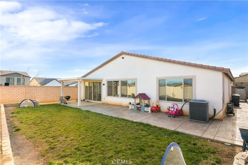 29458 Laredo Circle, Menifee, California 92584 home-pic-25