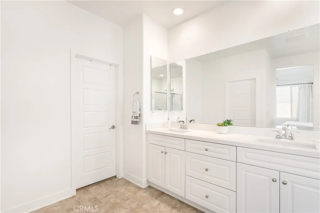 29458 Laredo Circle, Menifee, California 92584 home-pic-21