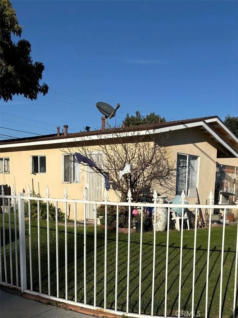 22438 Claretta, Hawaiian Gardens, California 90716 home-pic-1