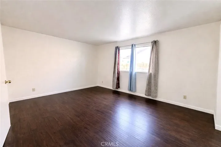 Primary Bedroom (1st floor)