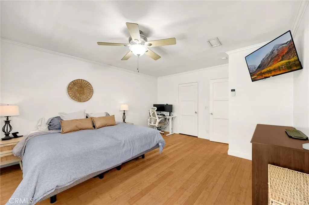 5533 Oliva Avenue, Lakewood, California 90712 home-pic-16