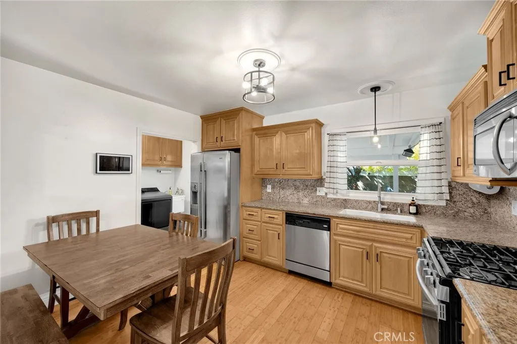 5533 Oliva Avenue, Lakewood, California 90712 home-pic-10