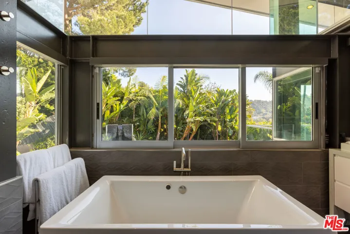 8538 Eastwood Road, Los Angeles, California 90046