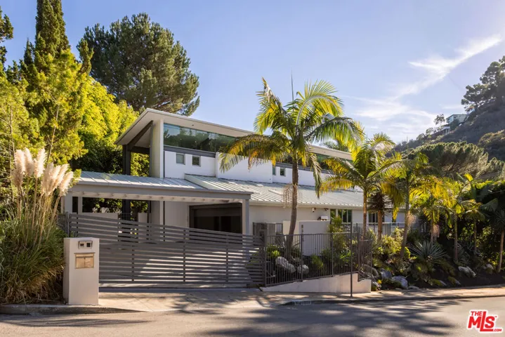 8538 Eastwood Road, Los Angeles, California 90046