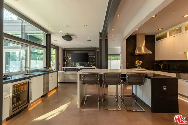 8538 Eastwood Road, Los Angeles, California 90046