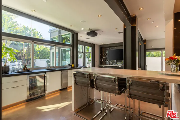 8538 Eastwood Road, Los Angeles, California 90046