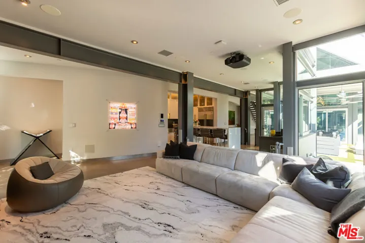8538 Eastwood Road, Los Angeles, California 90046