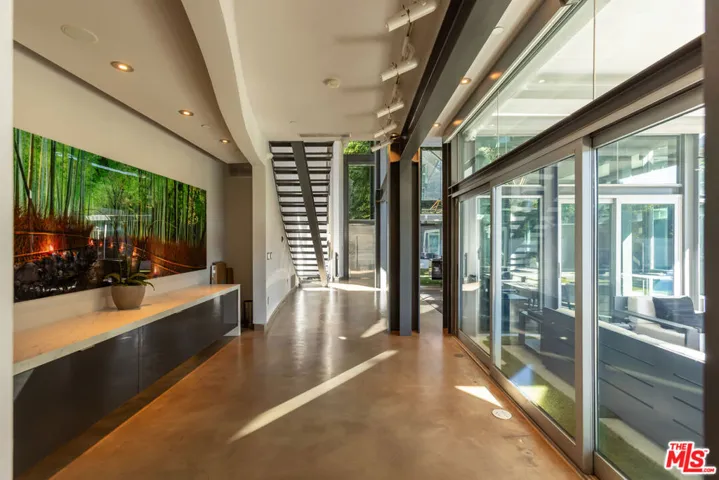 8538 Eastwood Road, Los Angeles, California 90046