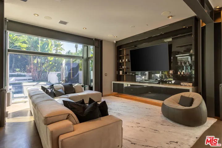 8538 Eastwood Road, Los Angeles, California 90046