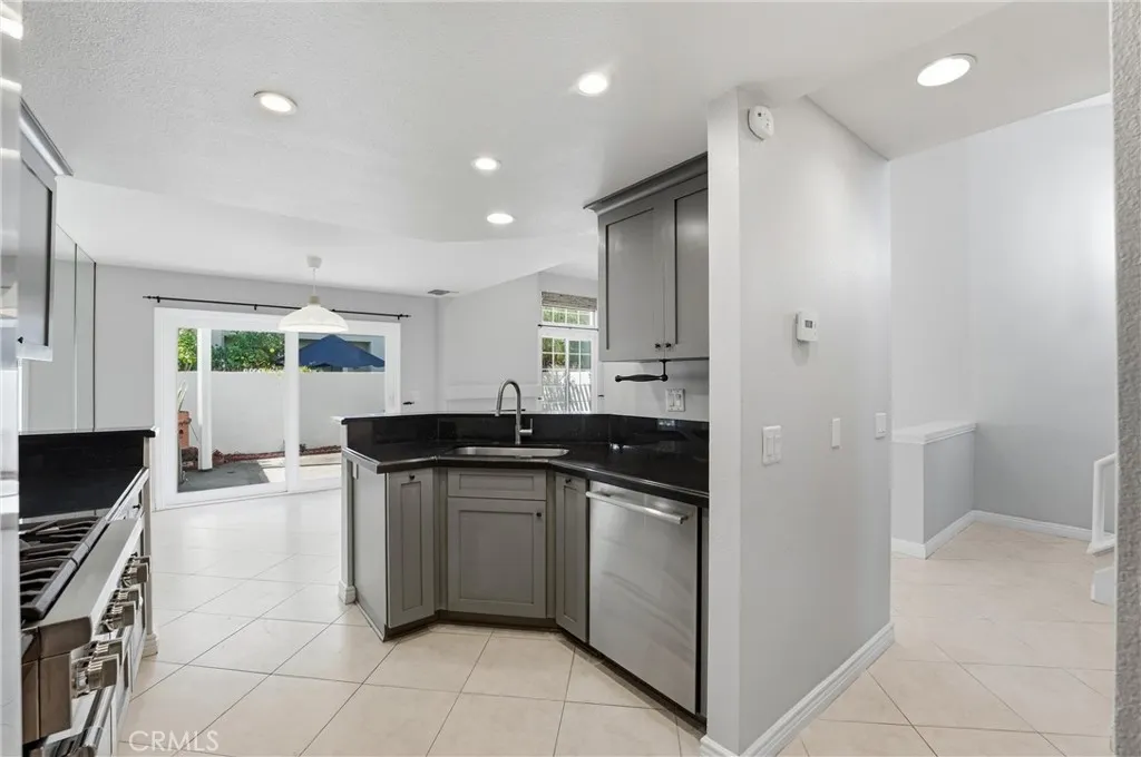 14 Alcoba, Irvine, California 92614 home-pic-9