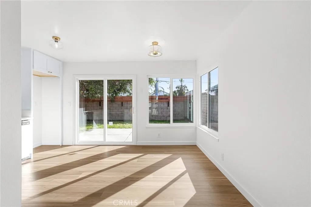 832 Smallwood, Colton, California 92324 home-pic-16