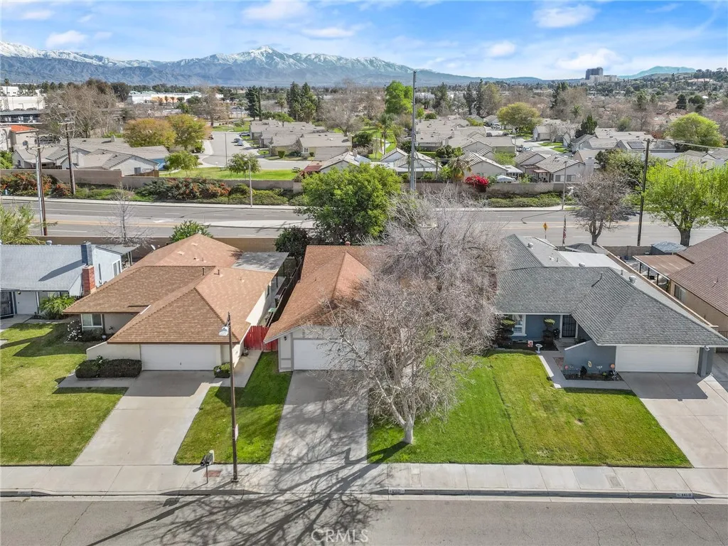 832 Smallwood, Colton, California 92324 home-pic-3