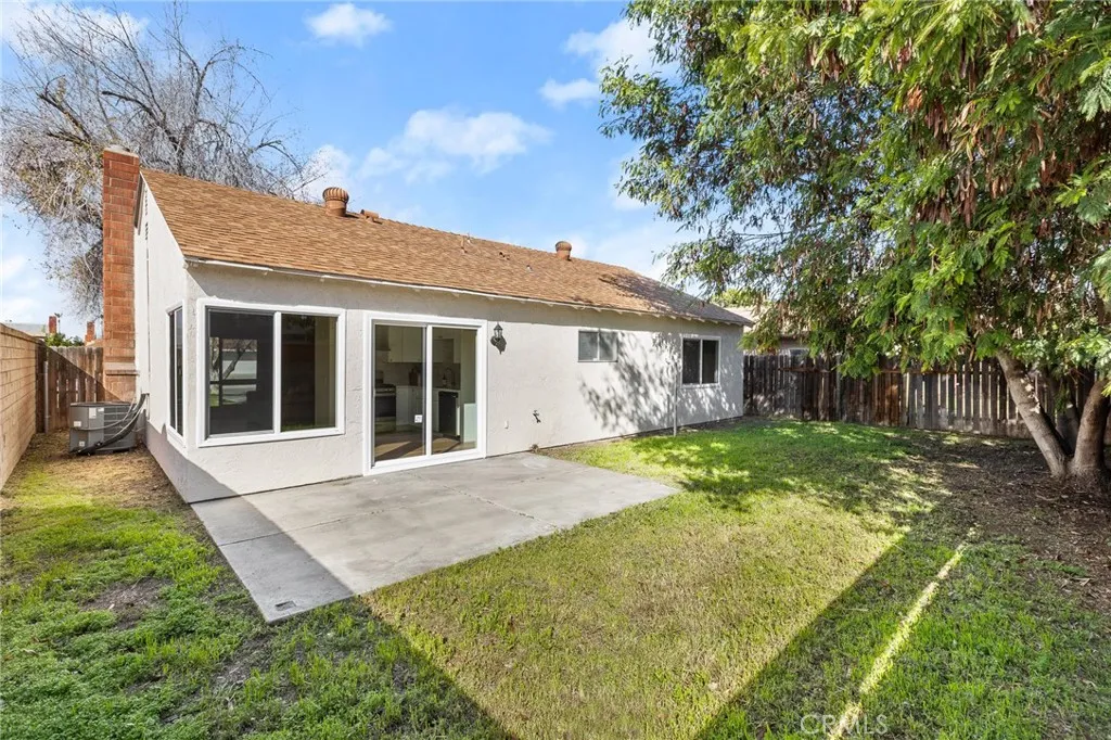 832 Smallwood, Colton, California 92324 home-pic-29