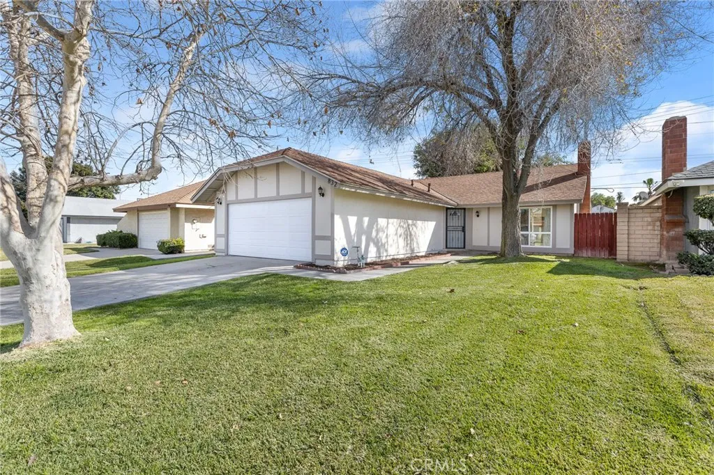 832 Smallwood, Colton, California 92324 home-pic-0
