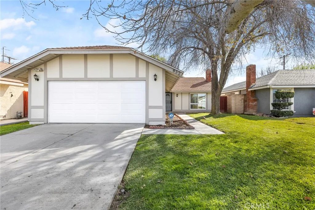 832 Smallwood, Colton, California 92324 home-pic-1