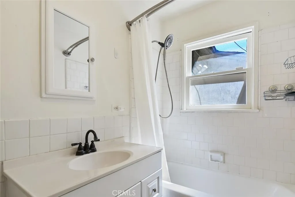 5136 Noble Ave, Sherman Oaks, California 91403 home-pic-15