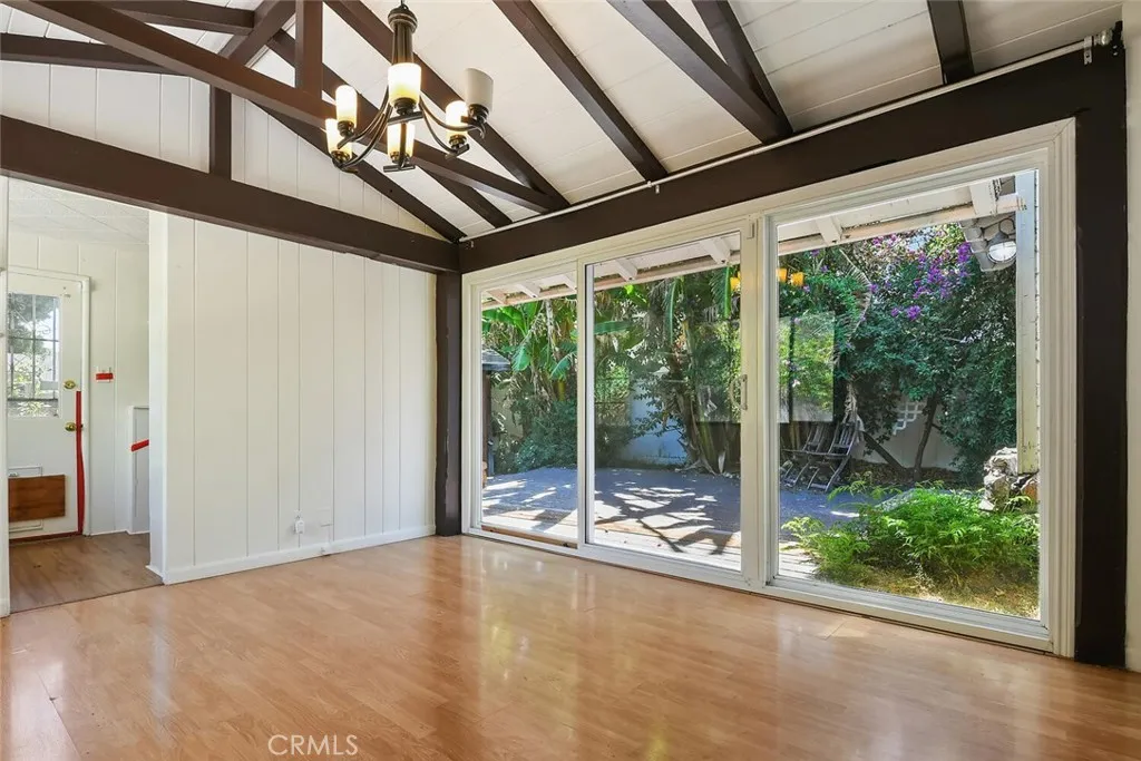 5136 Noble Ave, Sherman Oaks, California 91403 home-pic-5