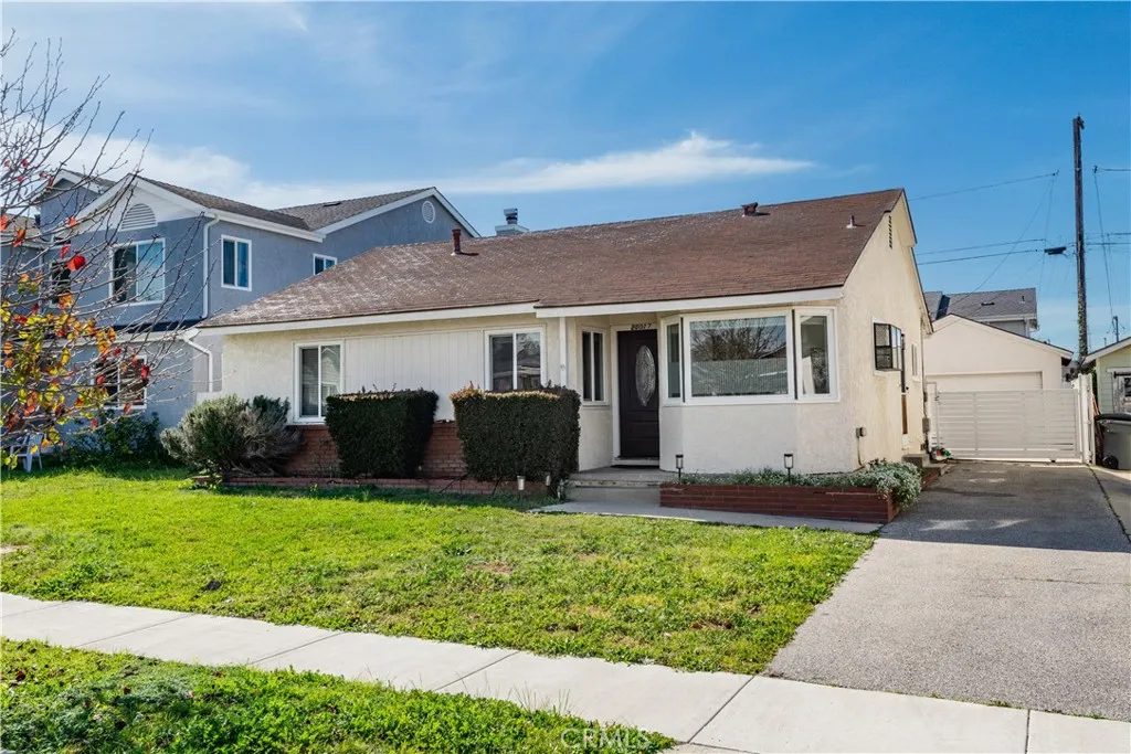 20017 Bernist Avenue, Torrance, California 90503 home-pic-1