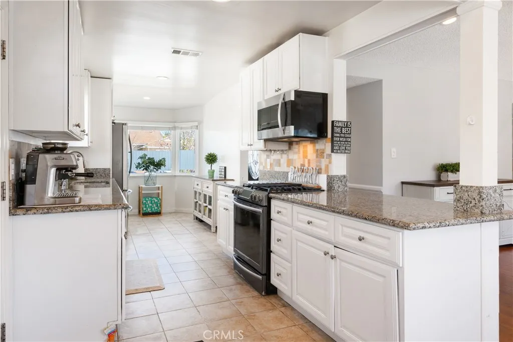 20017 Bernist Avenue, Torrance, California 90503 home-pic-12