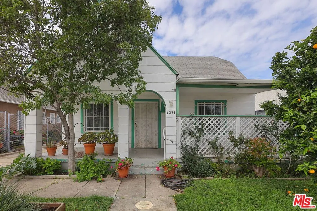 1271 S Mullen Avenue, Los Angeles, California 90019 home-pic-1